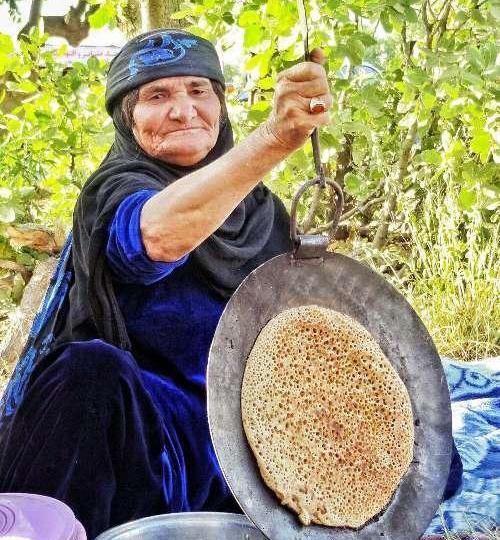 عکس قدیمی دختر روستایی