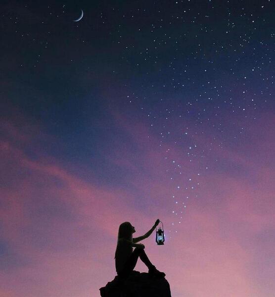 عکس ماه رنگی