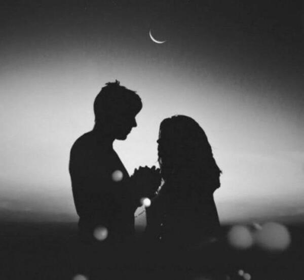 عکس عاشقانه بدون متن سیاه سفید اینستاگرام