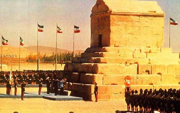 عکس قبر کوروش هخامنشی
