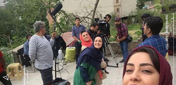 عکس پشت صحنه ژست عکاسی