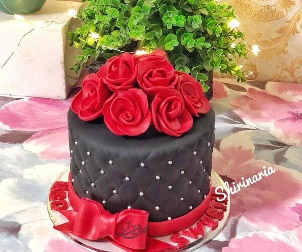 عکس کیک قرمز مشکی