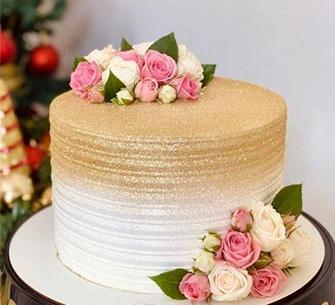 عکس کیک تولد دخترانه سفید طلایی
