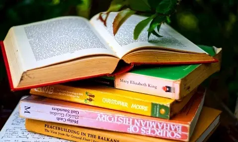 عکس ضایعات کتاب