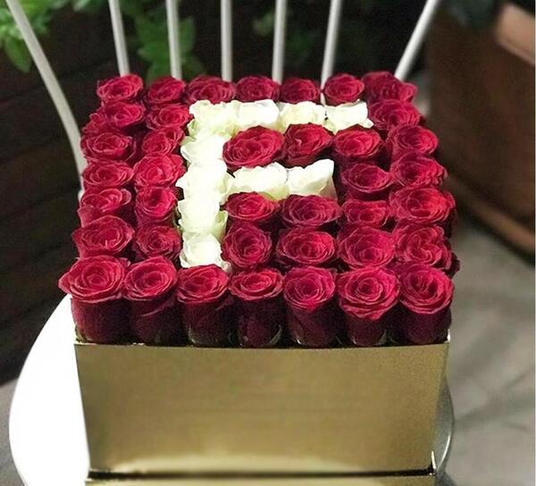 عکس گل رز حرف a