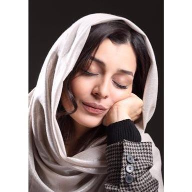 عکس گریه ساره بیات