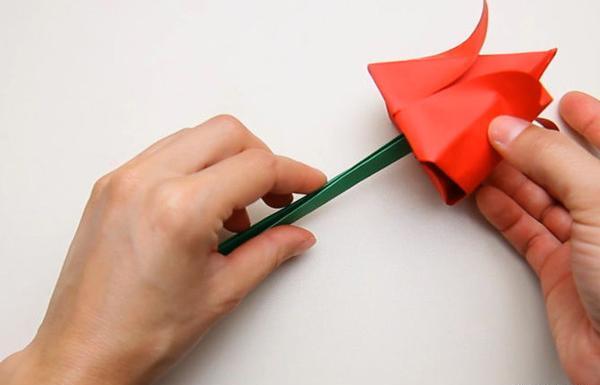 عکس کاردستی گل لاله برای دهه فجر