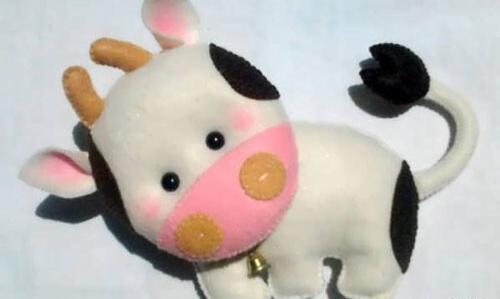 عکس گاو پارچه ای