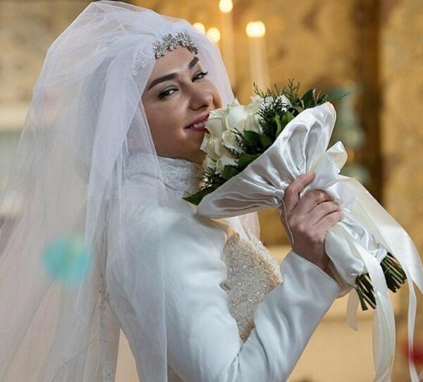 عکس لباس عروس ثمر