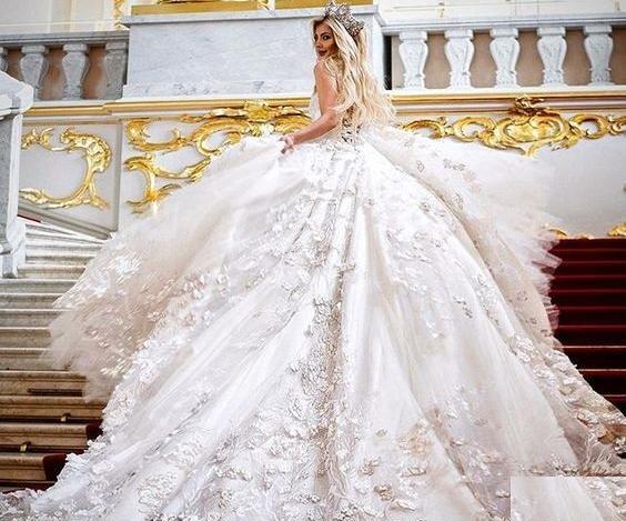 عکس لباس عروس دنباله دار
