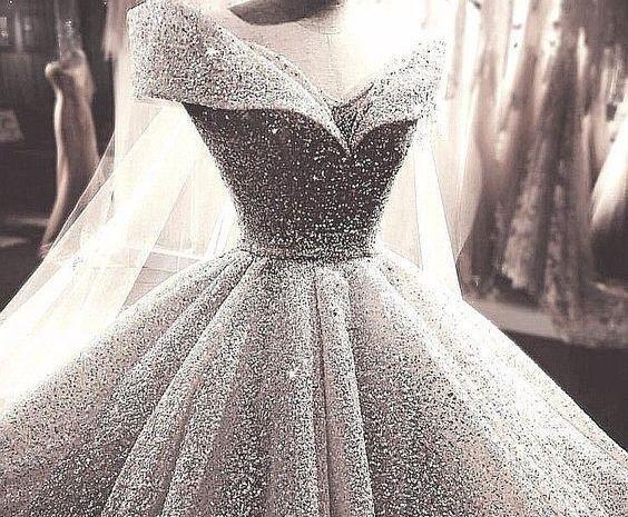 عکس لباس عروس نقره ای