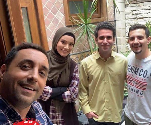 عکس لبخند حیاط