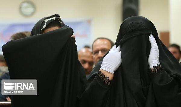 عکس مرد چادر به سر