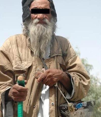 عکس مرد گدا