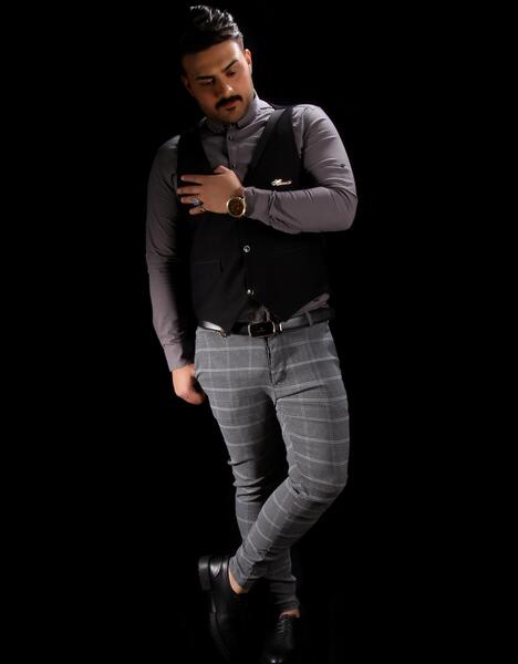 عکس ژست مردانه آتلیه