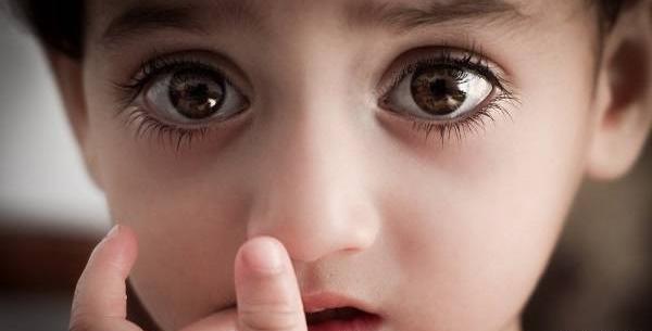 عکس نوزاد پسر چشم عسلی