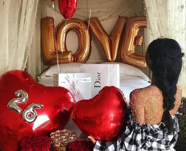 عکس ولنتاین ژست