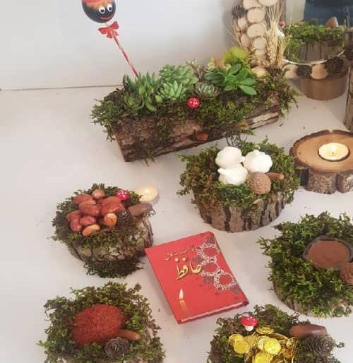 عکس هفت سین روی تنه درخت