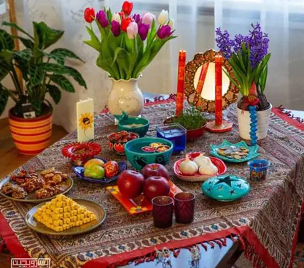 عکس ایده سفره هفت سین روی میز خاطره