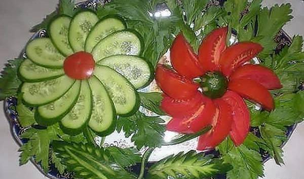 عکس ایده تزیین صبحانه با خیار و گوجه