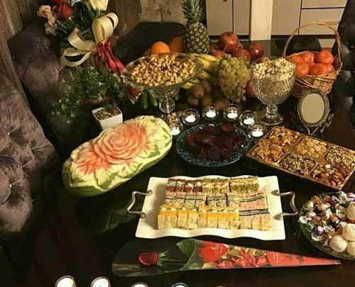 عکس ایده برای چیدمان میز شب یلدا