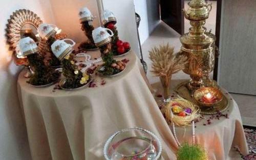 عکس ایده برای چیدن سفره هفت سین روی میز