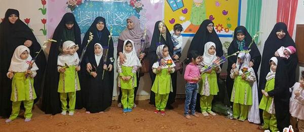 عکس ایده برای جشن روز مادر در مدرسه