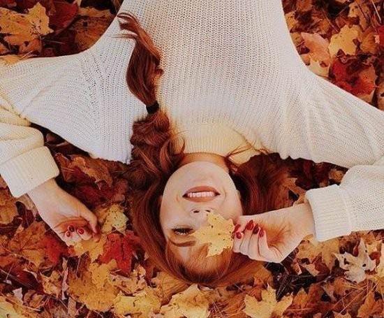 عکس ایده ژست عکس پاییزی دخترانه