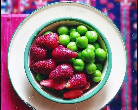 عکس استوری گوجه سبز