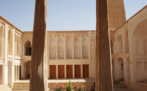 عکس خانه صولت ابرکوه