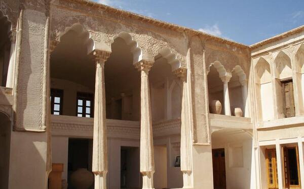 عکس خانه صولت ابرکوه