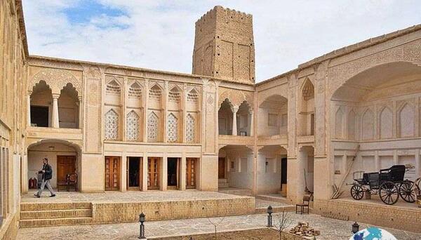 عکس خانه صولت ابرکوه