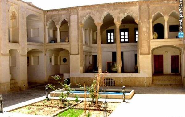 عکس خانه صولت ابرکوه