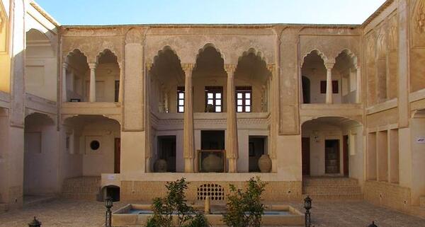 عکس خانه صولت ابرکوه