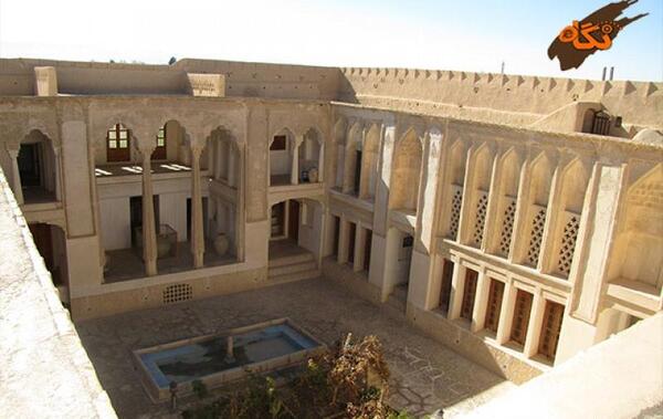 عکس خانه صولت ابرکوه