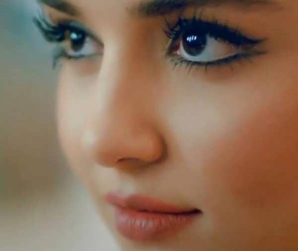 عکس نیم رخ هانده