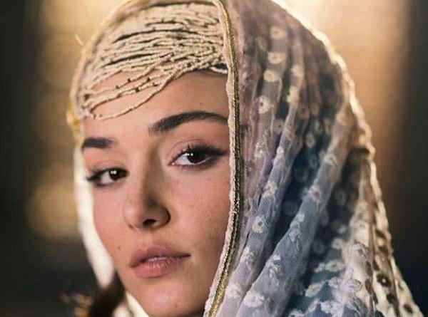 عکس هانده ارچل با روسری جدید