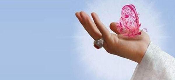 عکس دختر در حال دعا و نیایش