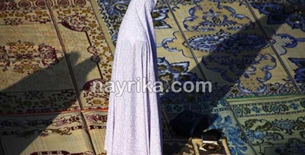 عکس پسر چادری در حال نماز