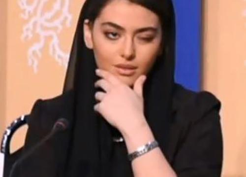 عکس پروفایل پسر درحال چشمک