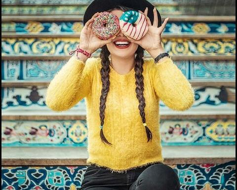 عکس پروفایل پسر درحال راه رفتن