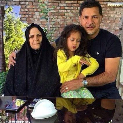 عکس مادر دنیز