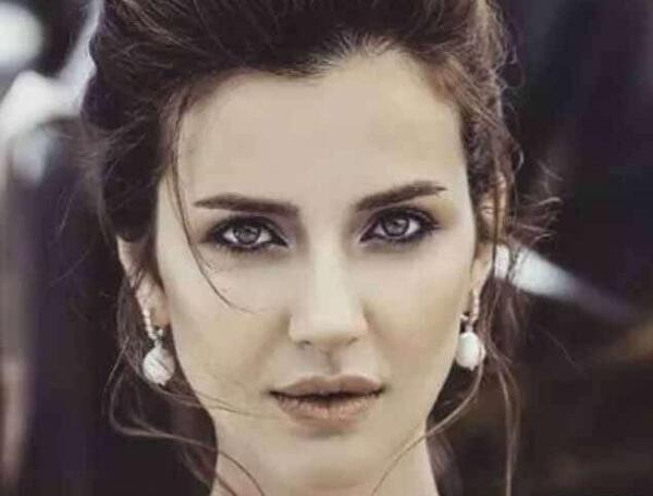 عکس های ایرم حلواجی اوغلو