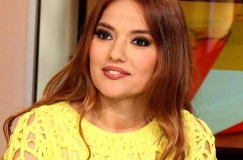 عکس خواننده دمت آکالین