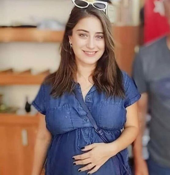 عکس بارداری هازال کایا