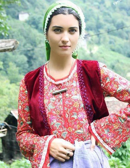 عکس های طوبا بازیگر ترک