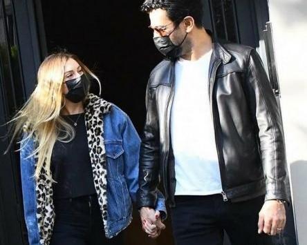عکس کنان ایمیرزالی اوغلو و همسرش