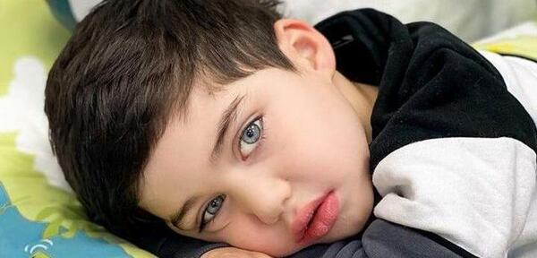 عکس پسر بچه چشم سبز ایرانی