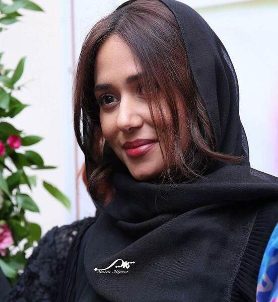عکس خانم پریناز ایزدیار