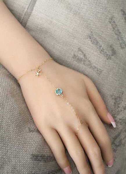 عکس طلا روی دست